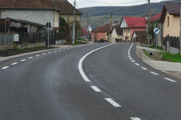 CJ Cluj va prelua și moderniza peste 7 km de drumuri comunale din județ | Foto: Consiliul Județean Cluj
