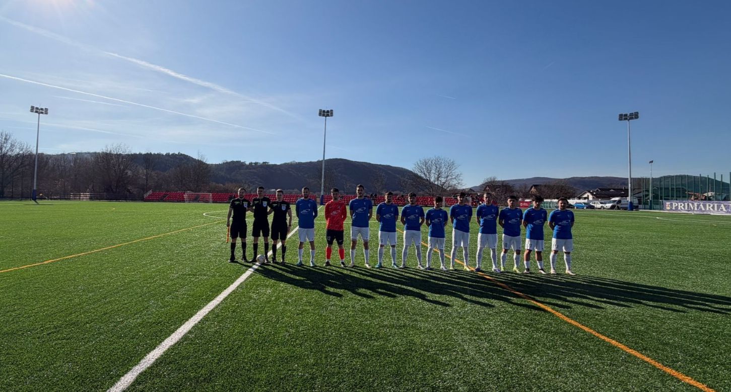 Doar jucătorii Unirii Dej au ieșit pe teren la meciul cu Sticla Arieșul Turda / Foto: FC Unirea Dej