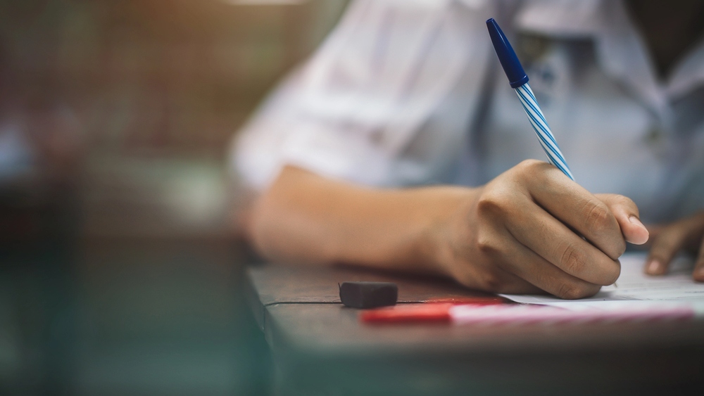 Emoții pentru elevii de clasa a VIII-a. 5.754 de elevi din Cluj vor susține probele de la simularea Evaluării Naționale / Foto: DepositPhotos.com