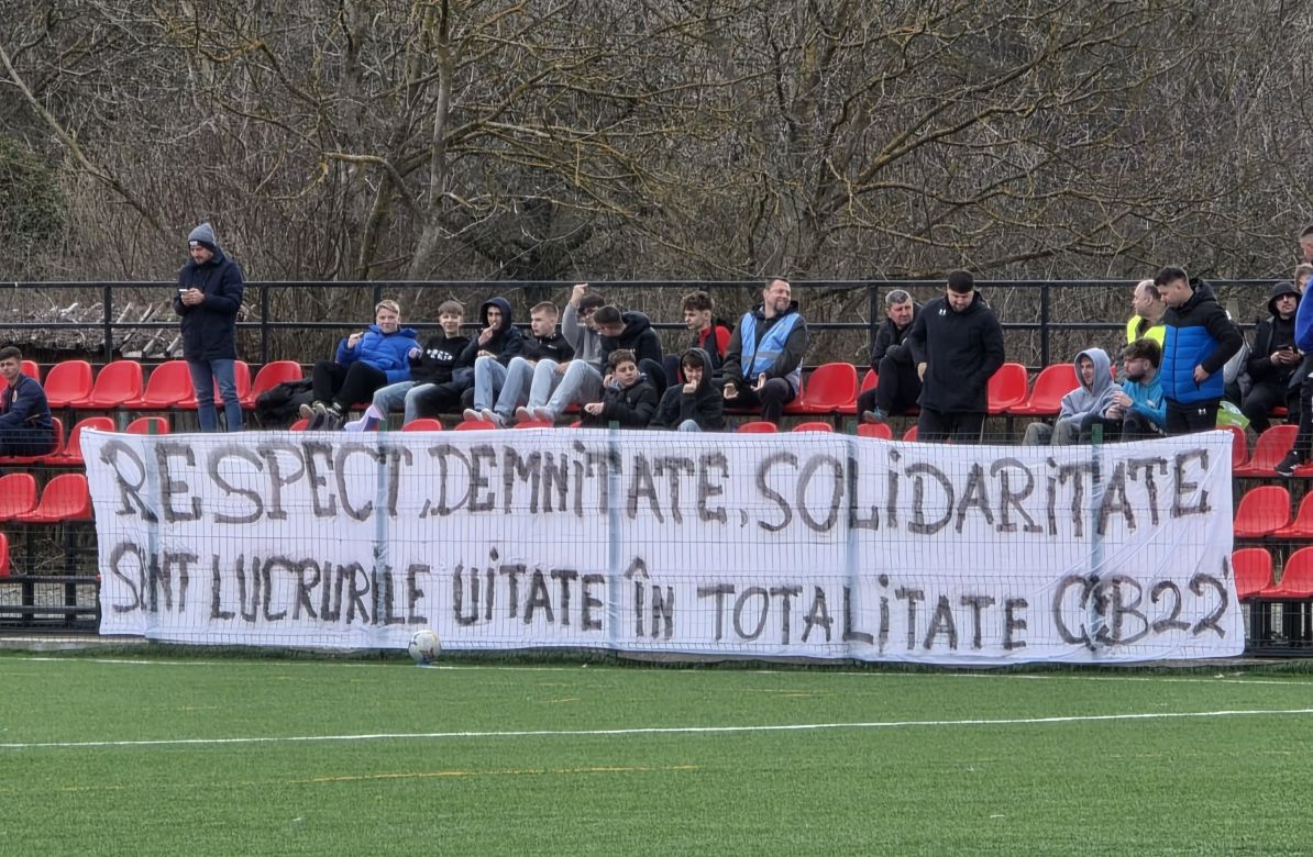 Mesajul afișat de suporteri în timpul meciului cu Olimpia Satu Mare