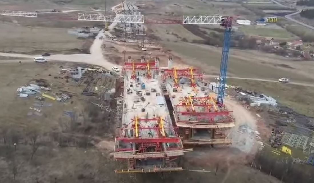 Lucrări în teren la viaductele de pe secțiunea Nădășelu – Mihăiești (A3): Progres de peste 50%|Foto: Cristian Pistol - Facebook