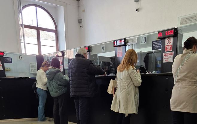 Clujenii mai au la dispoziție câteva zile pentru a beneficia de reducere la plata impozitelor: procentul de încasare a depășit 60%|Foto: Eliza Lucaciu - monitorulcj.ro