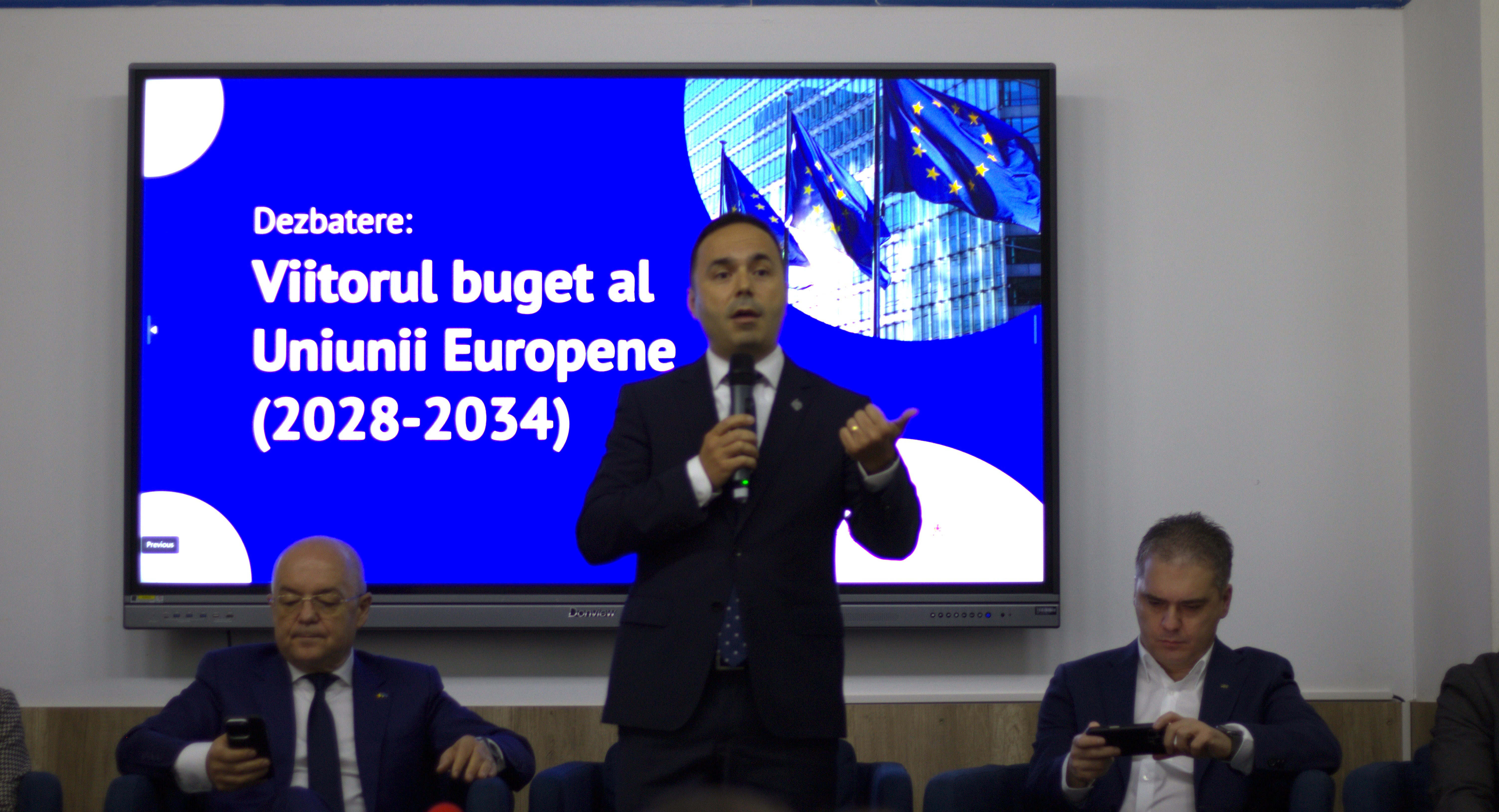 Deputatul clujean Ovidu Cîmpean (PNL) a vorbit, la Cluj-Napoca, în deschiderea dezbaterii „Viitorul buget al Uniunii Europene (2028 - 2034) | Foto: monitorulcj.ro