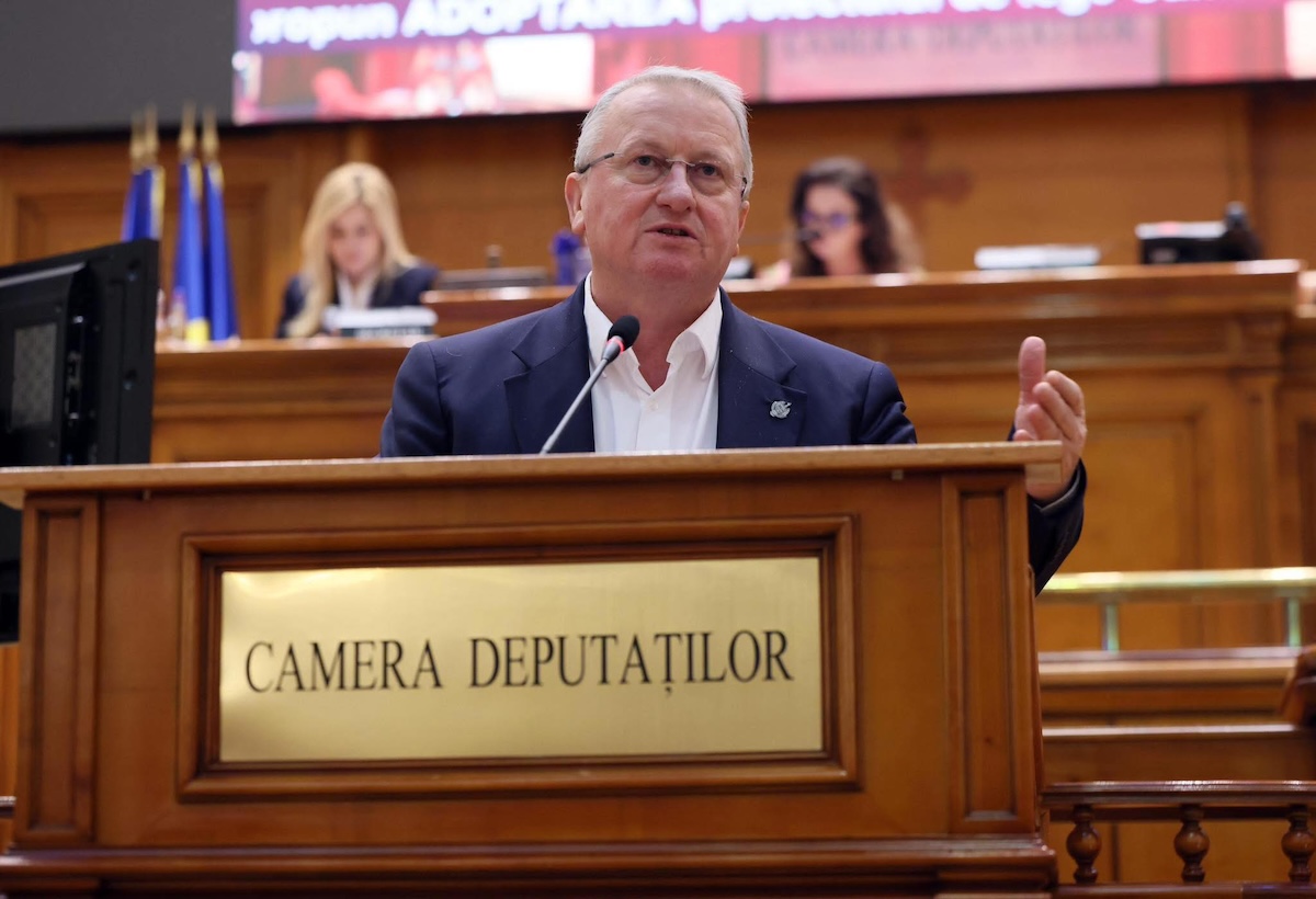 Deputatul Remus Lăpușan atrage atenția asupra vulnerabilităților economiei românești și cere măsuri pentru dezvoltarea producției interne și reducerea dependenței de importuri. | Foto: Facebook, Remus Lăpușan