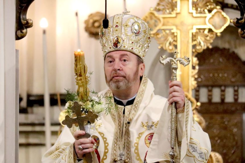 În Pastorala de Paști adresată credicioșilor, PS Claudiu, Arhiepiscop Major al Bisericii Greco-Catolice, îndeamnă la „rugăciune neîncetată pentru frații noștri din Ucraina și din Orientul Mijlociu”|Foto: Eparhia de Cluj-Gherla