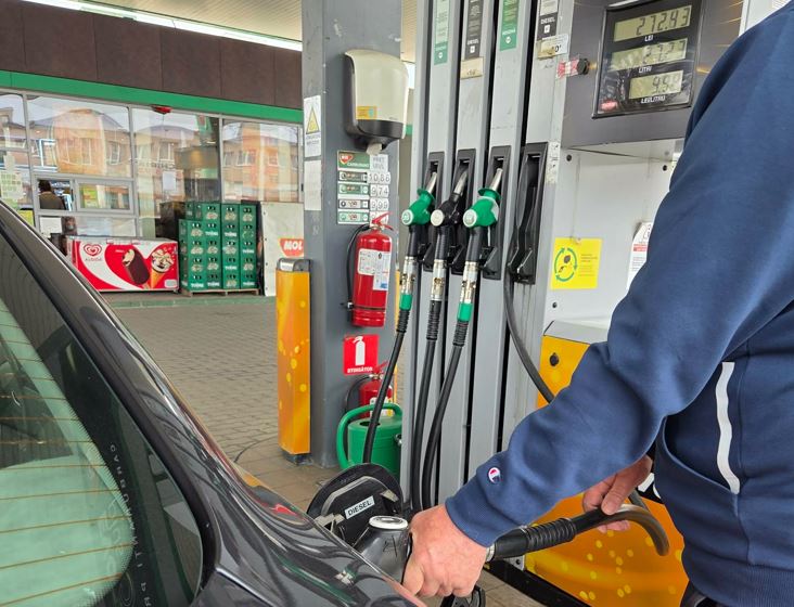 Reducerea livrărilor de combustibili în urma războiului din Orientul Mijlociu va fi resimțită luna viitoare în Europa. Austria anunță măsuri de urgență.| Foto: monitorulcj.ro