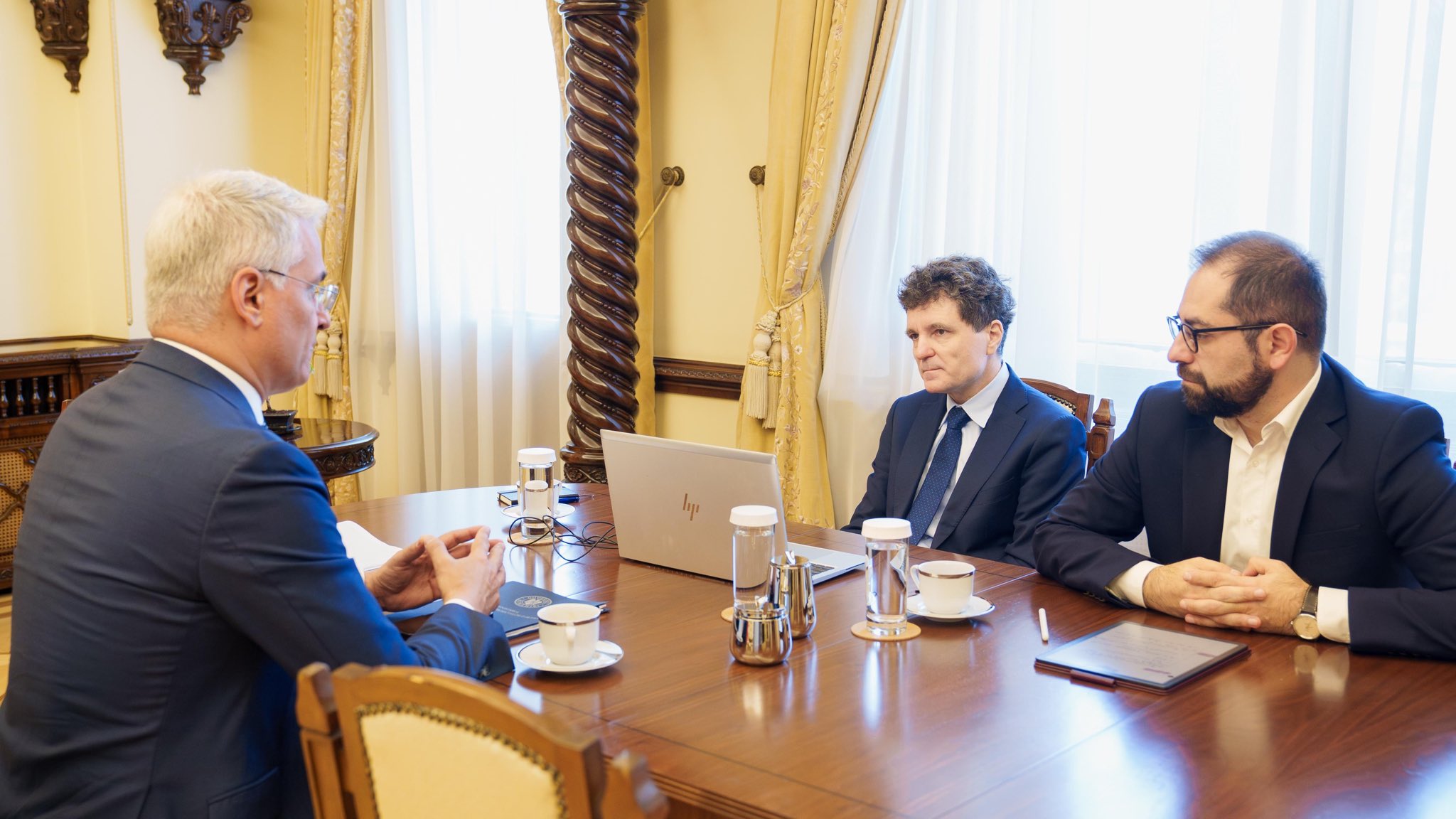 Președintele Nicușor Dan, discuție cu ministrul Proiectelor Europene, Dragoș Pîslaru, pe teme proiectelor PNRR | Foto: X (ex Twitter), Nicușor Dan