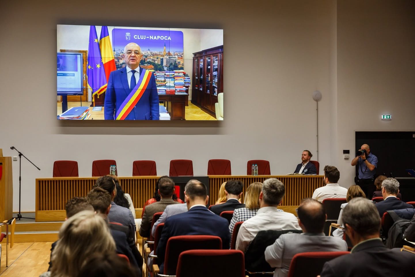Mesaj video transmis de Emil Boc în cadrul unei conferințe internaționale desfășurate la Cluj-Napoca. | Foto: Facebook Emil Boc