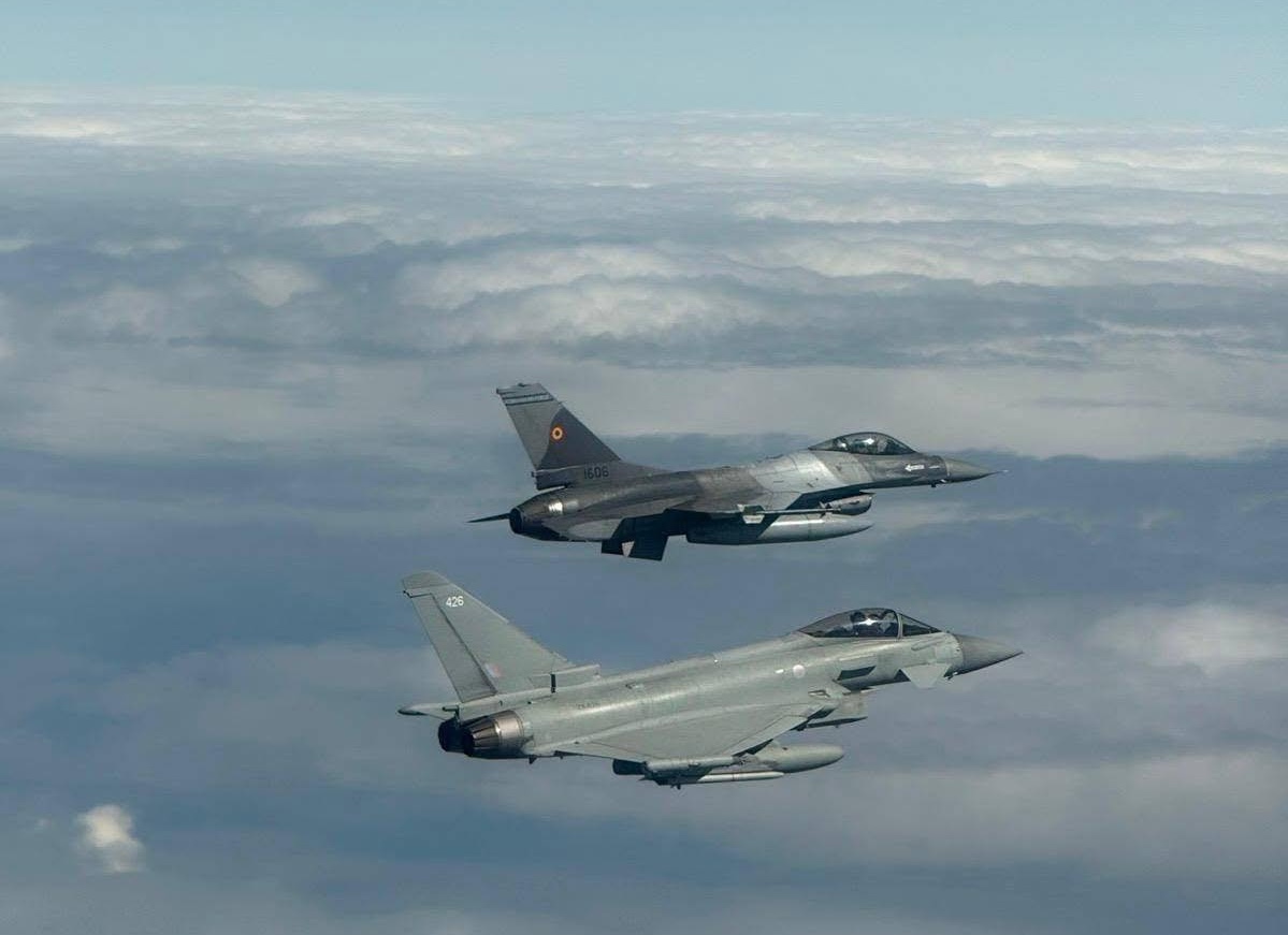 Două avioane F-16, în acțiune după ce o dronă rusească a intrat în spațiul aerial al României | Foto: DepositPhotos.com