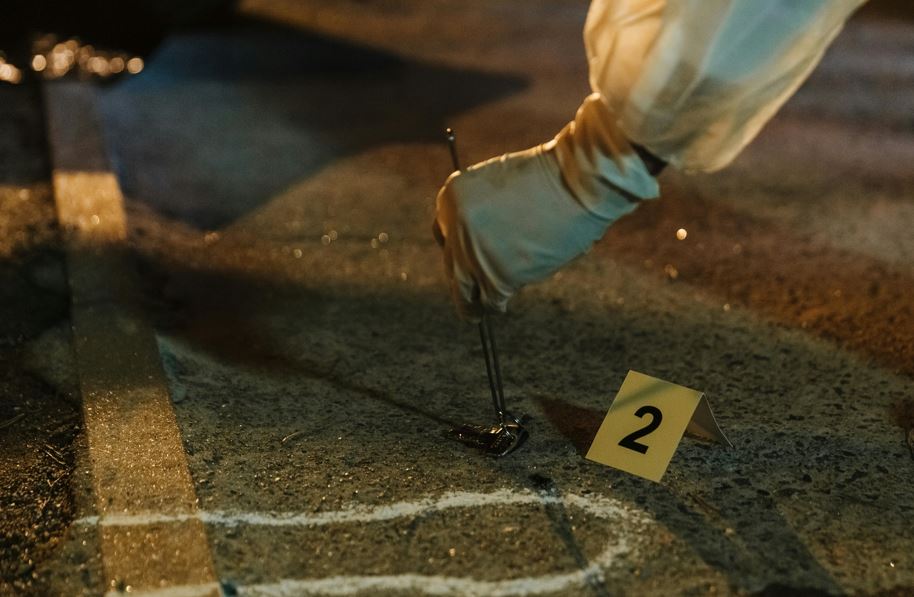 Crimă șocantă în Cluj: Femeie de 36 de ani, înjunghiată în urma unui conflict în Luna. Poliţia Română a trimis o echipă de control: ordinul de protecție nu l-a împiedicat pe agresor.|Foto: pexels.com