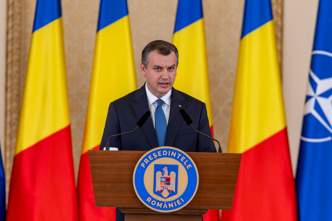 Eugen Tomac a anunțat că și-a dat demisia de la conducerea Partidului Mișcarea Populară cu o zi înainte de desemnarea sa pentru funcția de prim-ministru. | Foto: presidency.ro