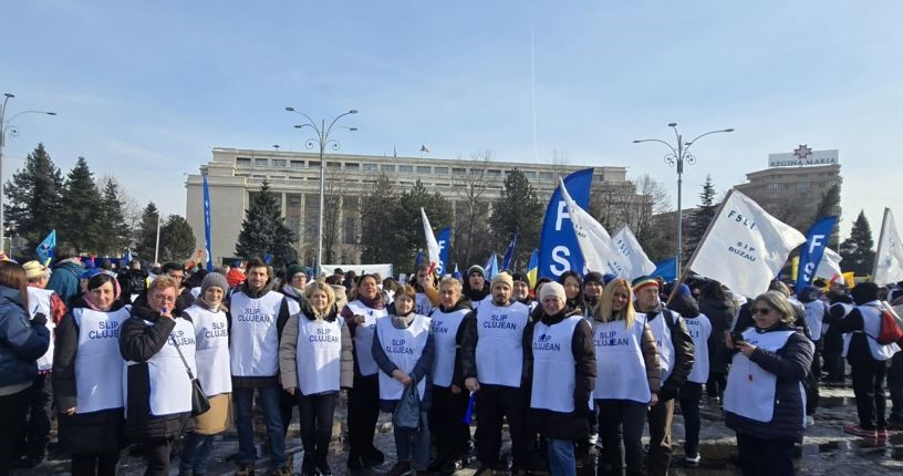 Profesorii clujeni, protest în fața Guvernului|Foto: monitorulcj.ro
