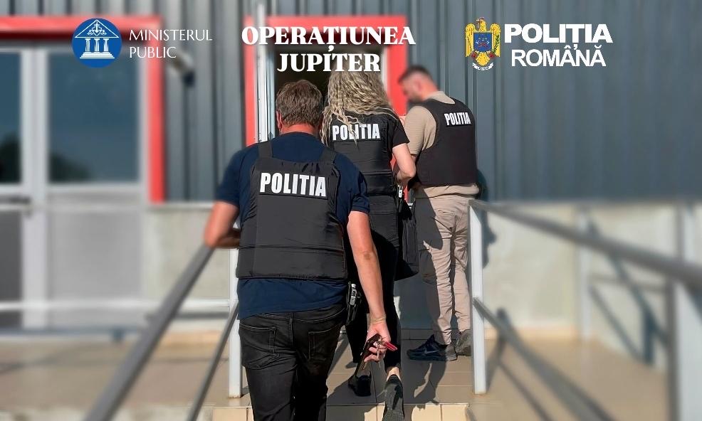Polițiștii clujeni au efectuat 16 percheziții în cadrul operațiunii Jupiter, într-un dosar care vizează infracțiuni de evaziune fiscală și delapidare. Anchetatorii estimează un prejudiciu de aproximativ 1,45 milioane de lei. | Foto: IPJ Cluj