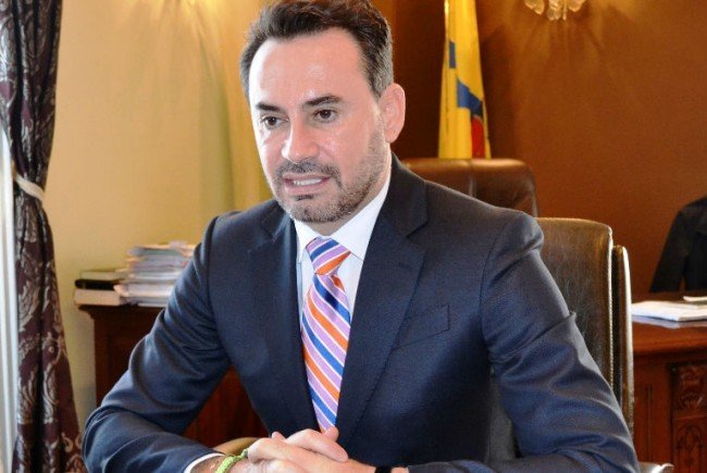 Europarlamentarul liberal Gheorghe Falcă a cerut duminică excluderea lui Adrian Veștea din PNL, acuzându-l că a încălcat deciziile luate în unanimitate de conducerea partidului. | Foto: aradon.ro