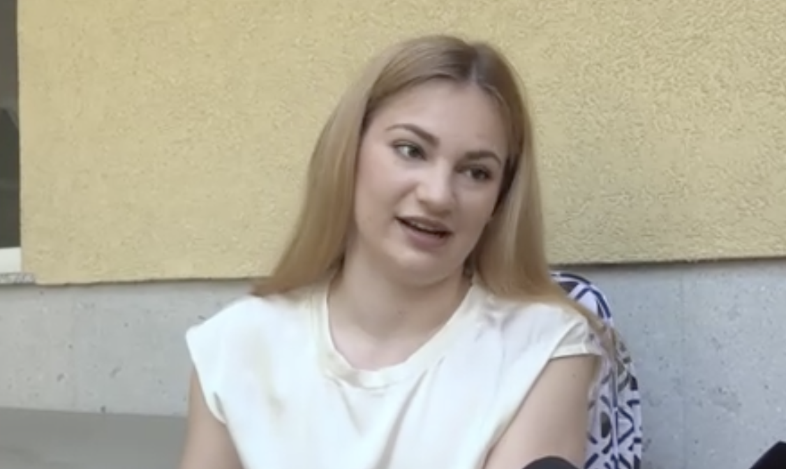 O absolventă a Liceului Teoretic „Avram Iancu” din Cluj-Napoca a obținut în instanță dreptul de a susține examenul de Bacalaureat în sesiunea specială, după ce Ministerul Educației i-a respins solicitarea. | Foto: tvrinfo.ro