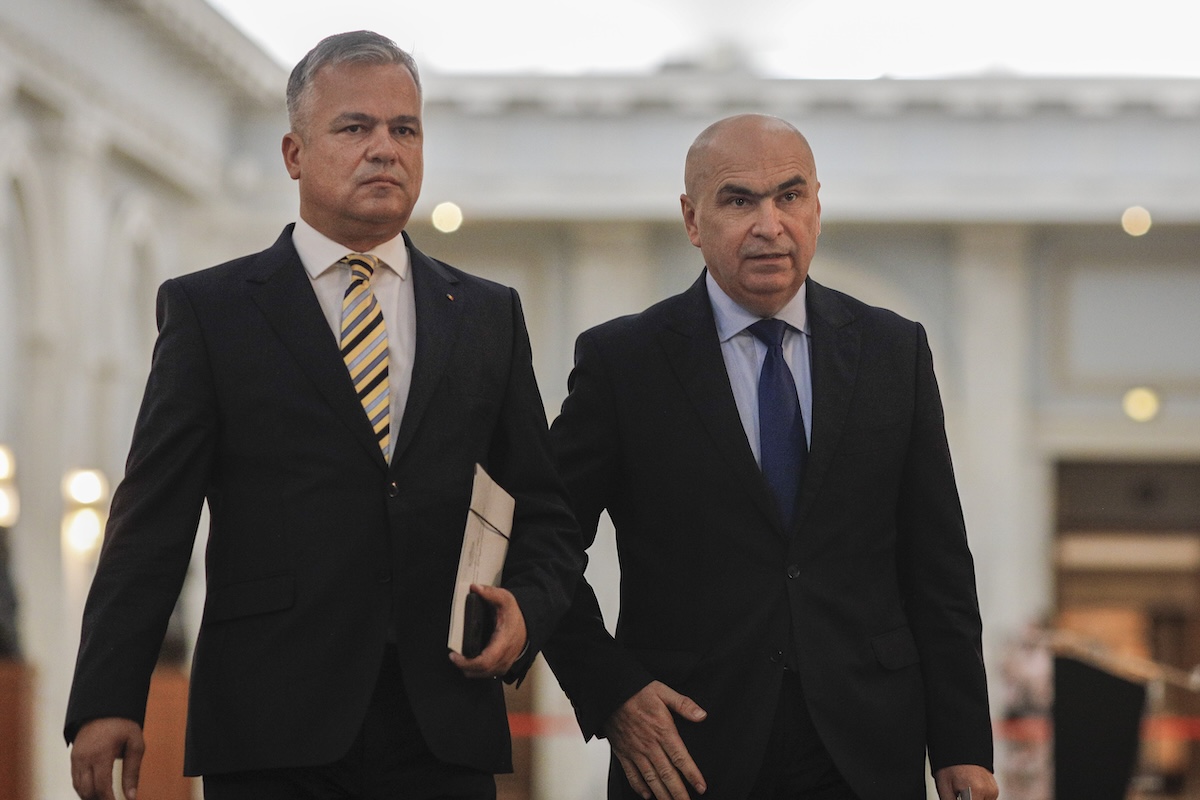 Adrian Veștea (stânga) ar putea candida la șefia PNL împotriva lui Ilie Bolojan (dreapta) | Foto: Inquam Photos / Mălina Norocea / Fotografie ilustrativă