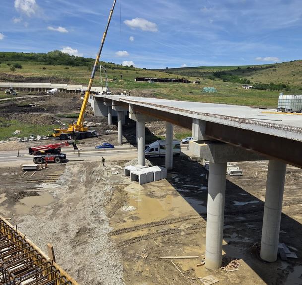 Lucrările la pasajul DN1C – Tetarom III, progres de peste 60% în teren: Proiectul va contribui decisiv la fluidizarea traficului din zonă|Foto: Instituția Prefectului-Județul Cluj – Facebook