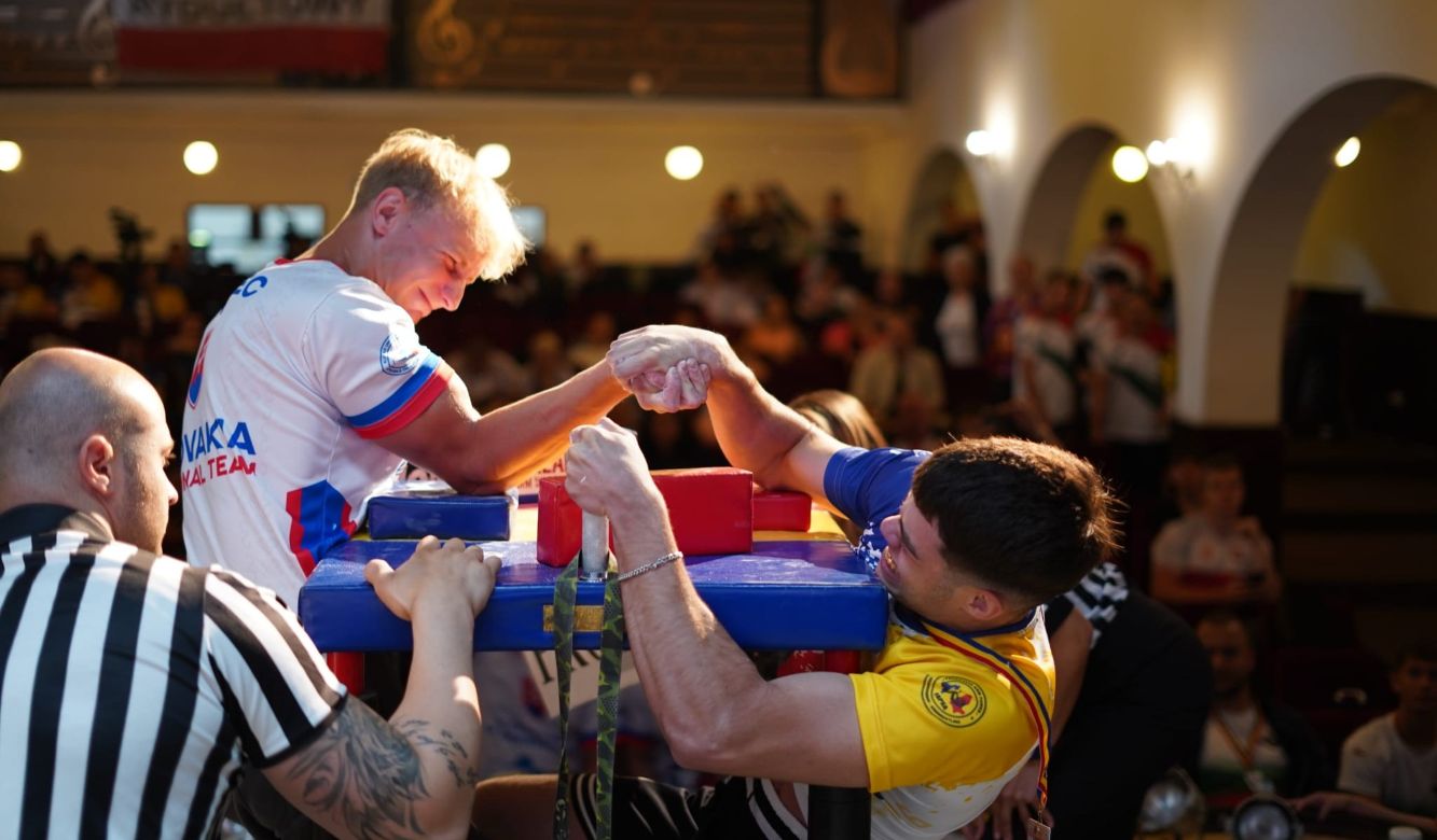 Dennis Sârbu, elev în Cluj, a participat la Campionatul European de Skanderberg / Foto: arhivă personală Alina Sârbu