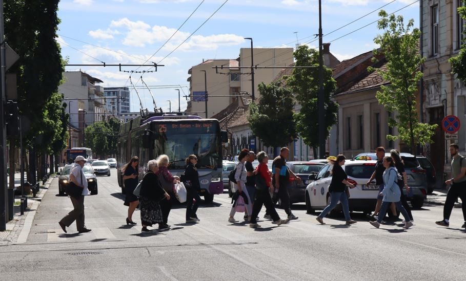 Peste 84% dintre români se așteaptă la o creștere a prețurilor în următoare perioadă și își limitează achizițiile neesențiale: fără buget pentru electrocasnice, mașină sau locuință|Foto: monitorulcj.ro
