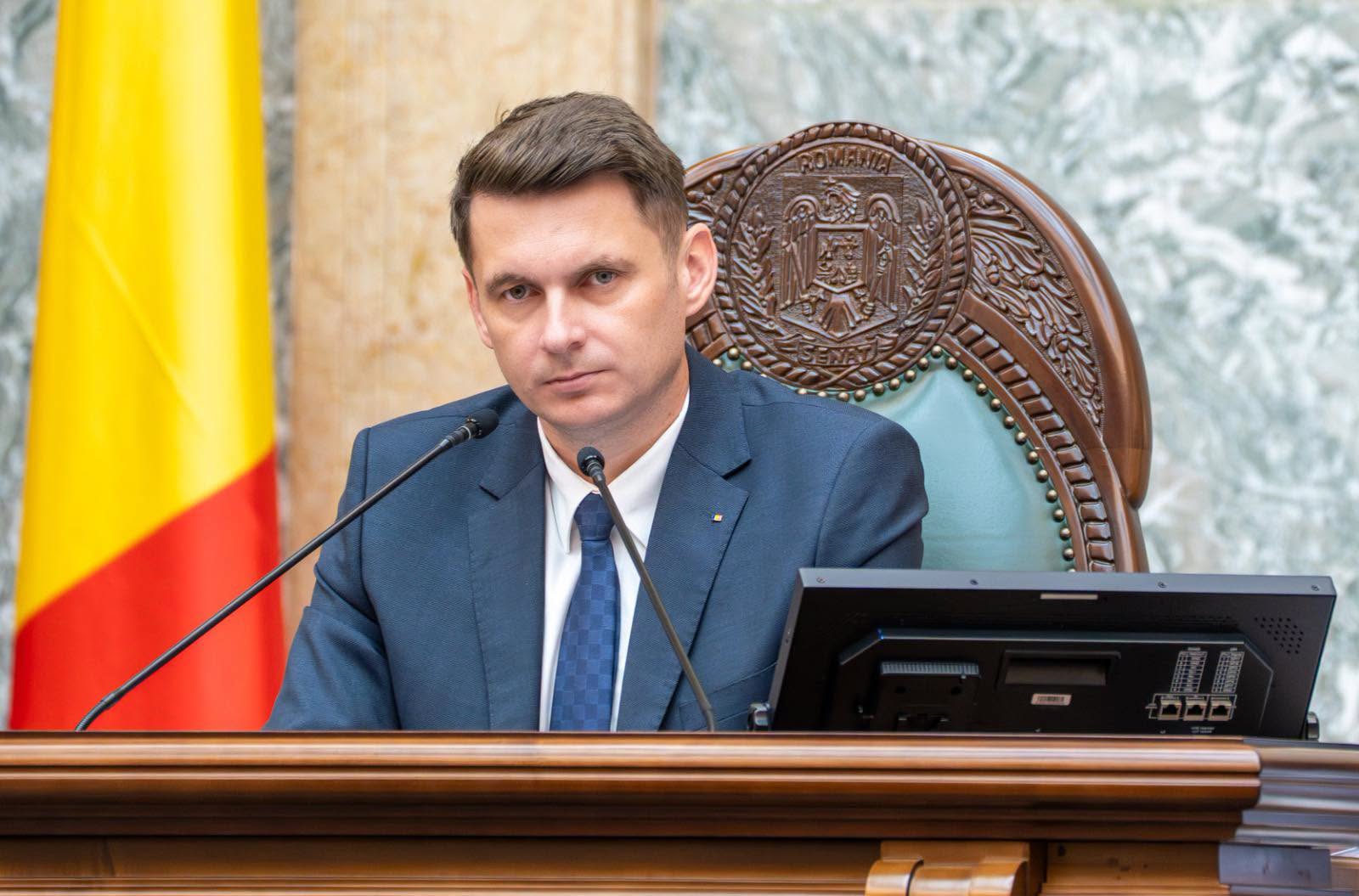 Mircea Abrudean a făcut public un bilanț al primului an petrecut în fruntea Senatului României, prezentând principalele rezultate ale activității sale parlamentare. | Foto: Facebook Mircea Abrudean