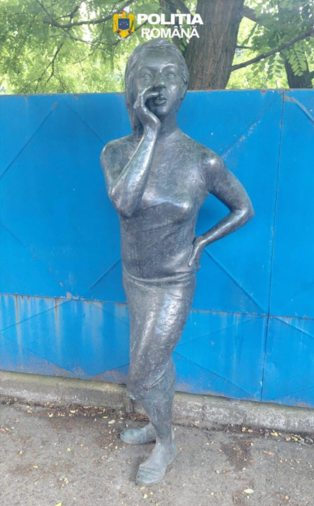 O statuie din bronz, inclusă în patrimoniul cultural național al Germaniei și furată la sfârșitul anului trecut, a fost recuperată de polițiștii români în județul Buzău. | Foto: Poliția Română