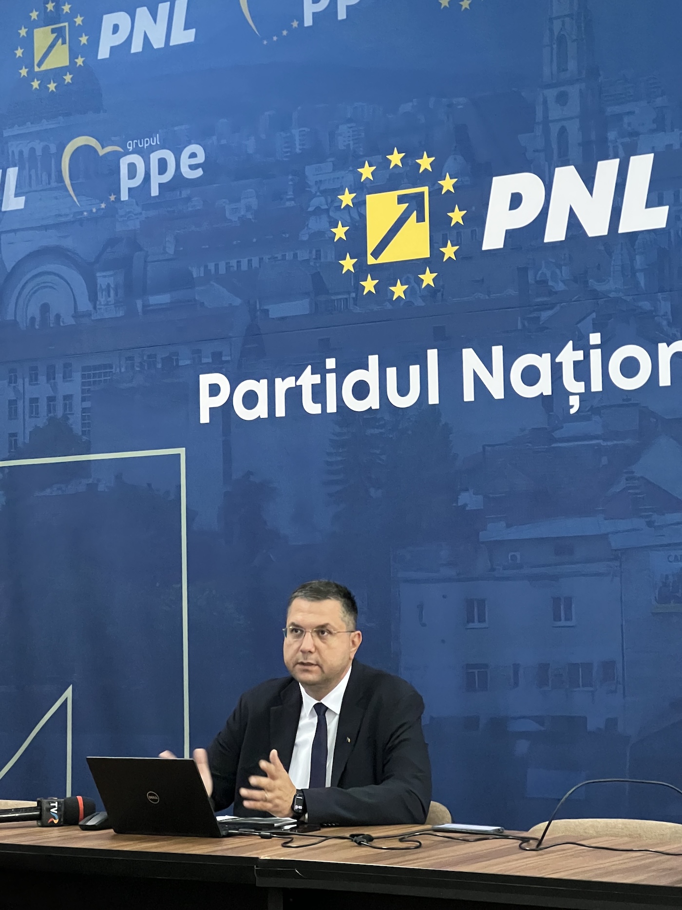 Vom avea sau nu Guvern cu puteri depline până în toamnă? Deputatul clujean Radu Moisin: „Situația este foarte tensionată”