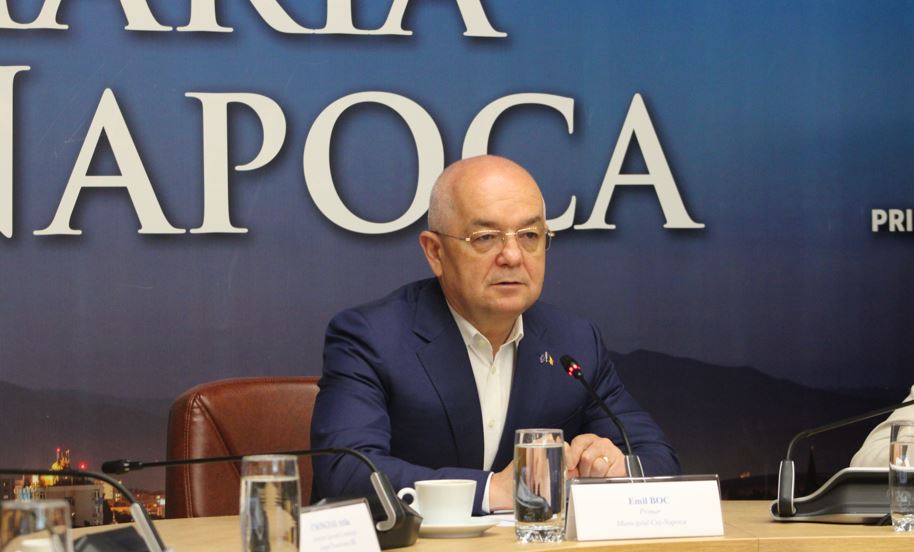 Emil Boc, despre avansul lucrărilor la metrou: „Se lucrează la partea de proiectare, pentru toate stațiile aflate în lucru”.