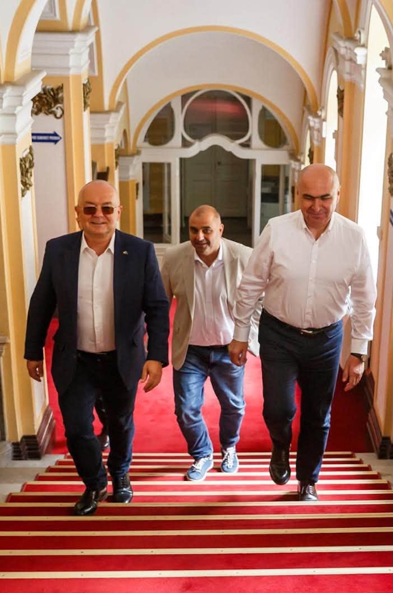 Premierul Bolojan, în vizită la Primăria Cluj-Napoca. S-a întâlnit cu Emil Boc și Dan Tarcea.