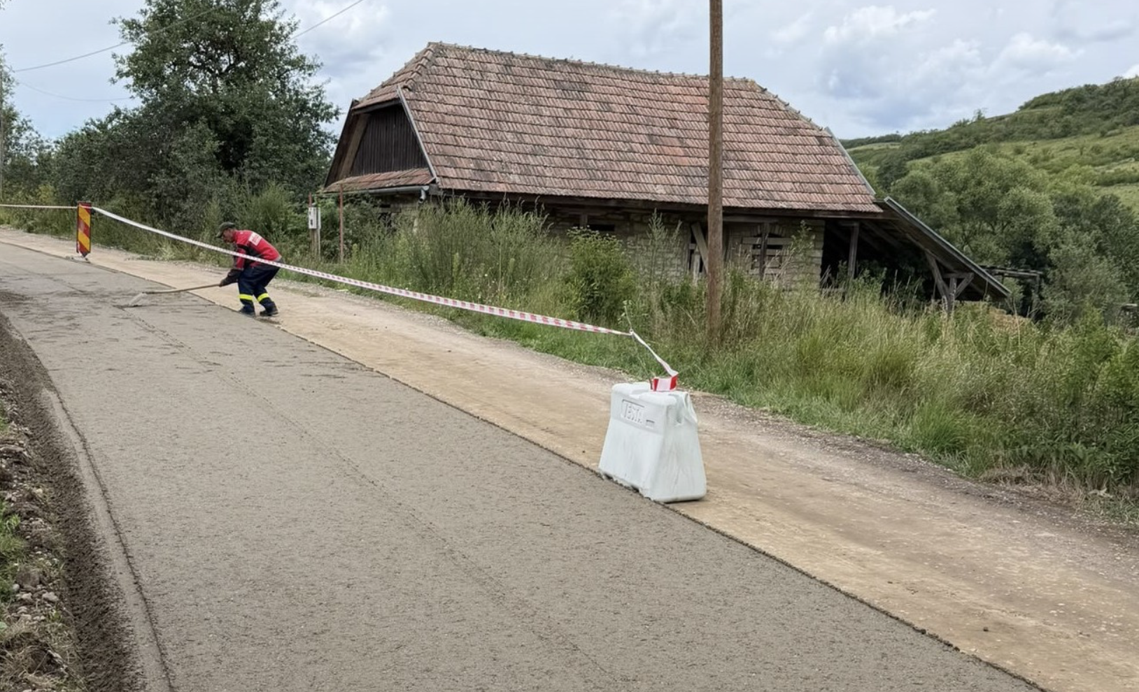 CJ Cluj a început lucrările pe drumul dintre Ciumăfaia și Chidea. Sectorul va fi asfaltat integral!