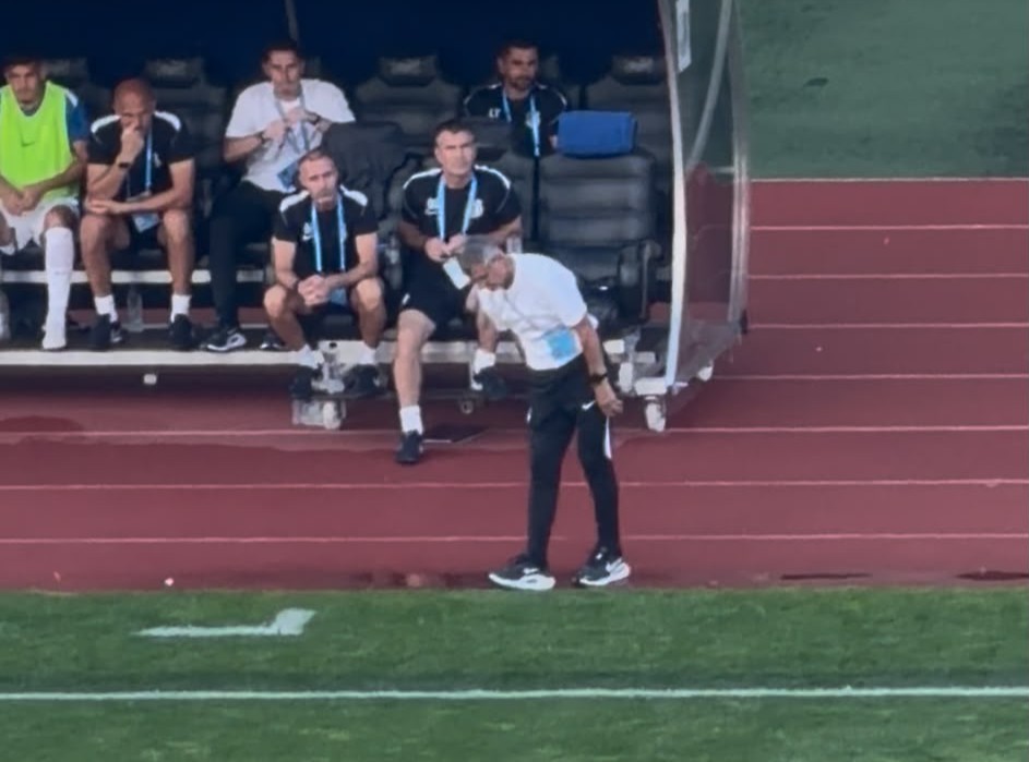 Neluțu Sabău a fost întâmpinat cu aplauze la revenirea pe Cluj Arena | Sergiu CRĂCIUN, monitorulcj.ro