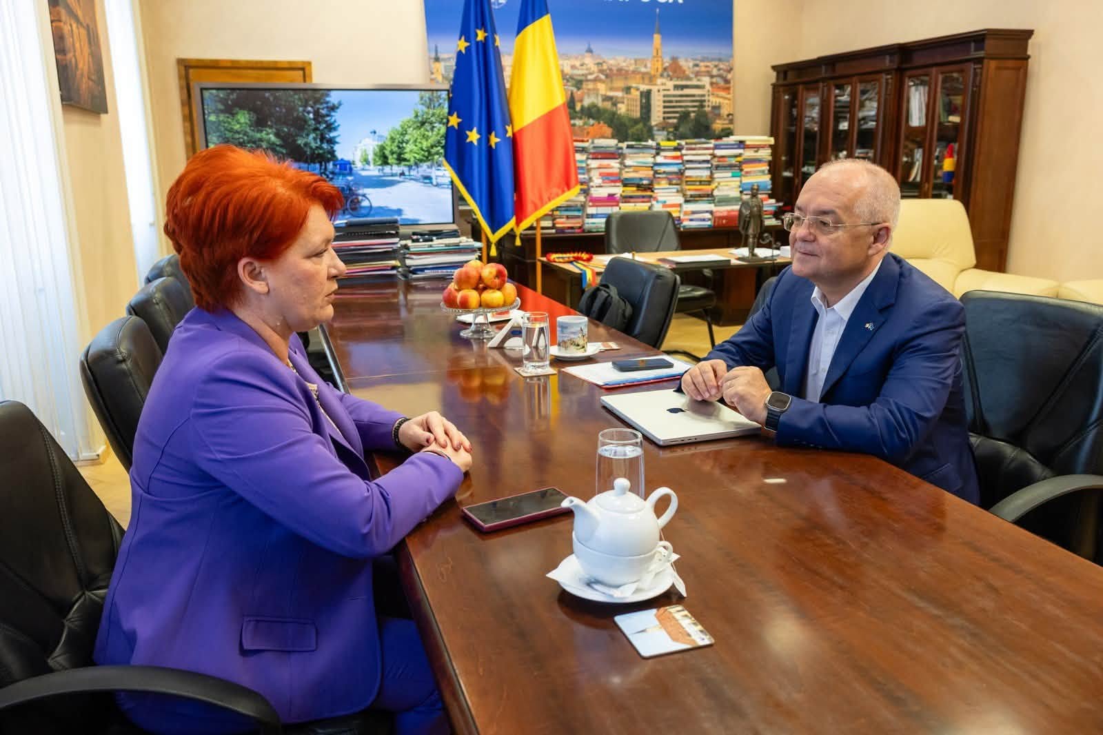 Emil Boc s-a întâlnit cu primarul din Apahida, Cristina Belce / Emil Boc- Facebook