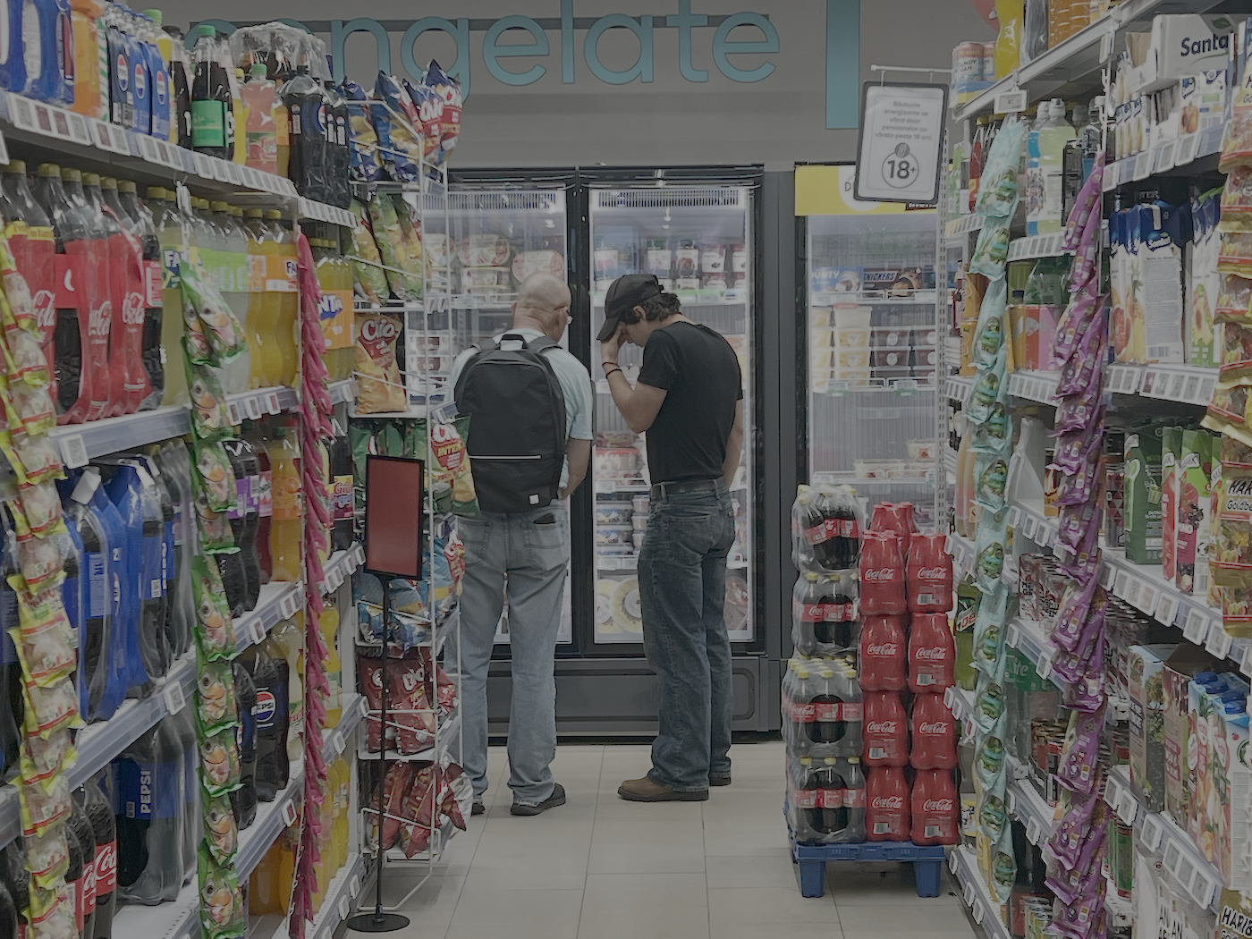 Vânzări mai slabe în comerțul din România în primele șase luni din 2026. A scăzut volumul cifrei de afaceri.