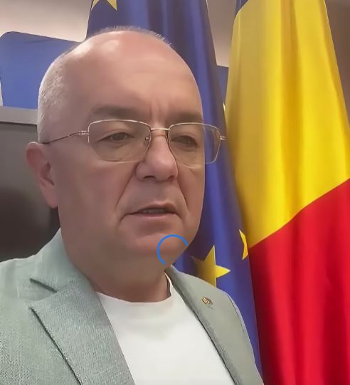 Emil Boc, apel pentru educație digitală și control asupra conținutului din social media în urma atacului asupra echipajului de ambulanță din Cluj: „Violența nu poate fi tolerată!”|Foto: Emil Boc - Facebook