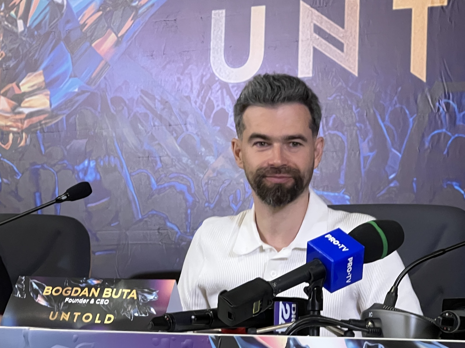 Bogdan Buta (CEO și fondator UNTOLD): „Festivalierii ne arată că lumea noastră poate să fie magică”. Fotografie realizată în august 2025, la Cluj Arena. | Foto: monitorulcj.ro
