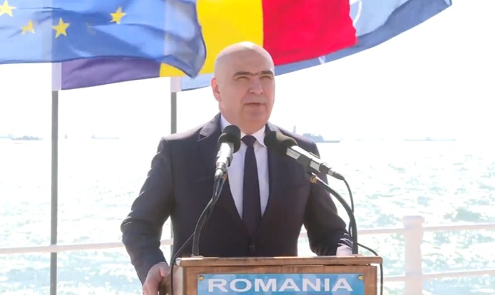 Bolojan, din nou huiduit în public. Ce i-au strigat oamenii la Ziua Marinei/ Foto: Captura de ecran, Ilie Bolojan- Facebook