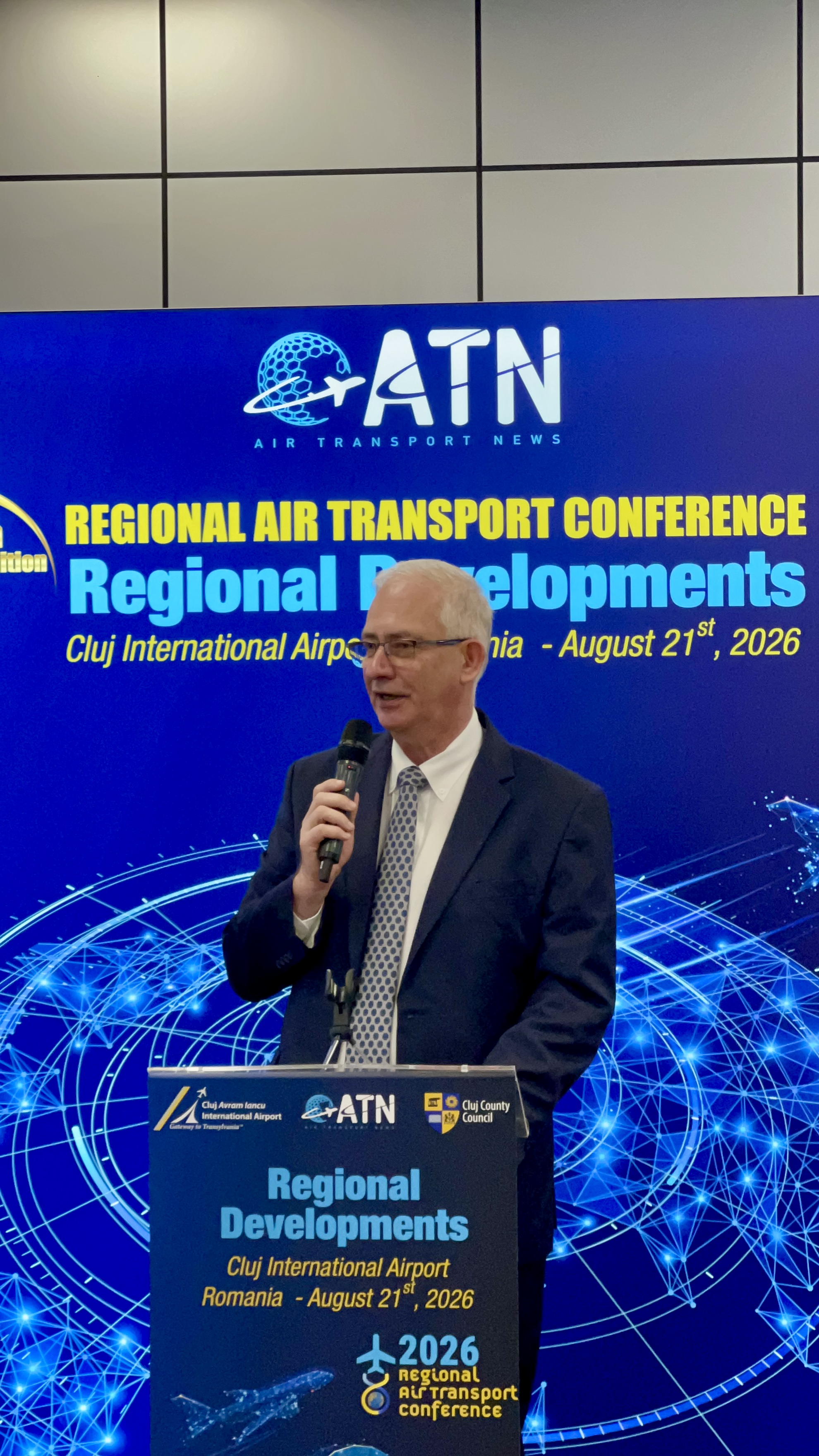 Directorul Aeroportului Internațional „Avram Iancu” Cluj, David Ciceo, la Regional Air Transport Conference: „Ne pregătim pentru 10 milioane de pasageri/an” | Foto: Sergiu Tămaș, monitorulcj.ro