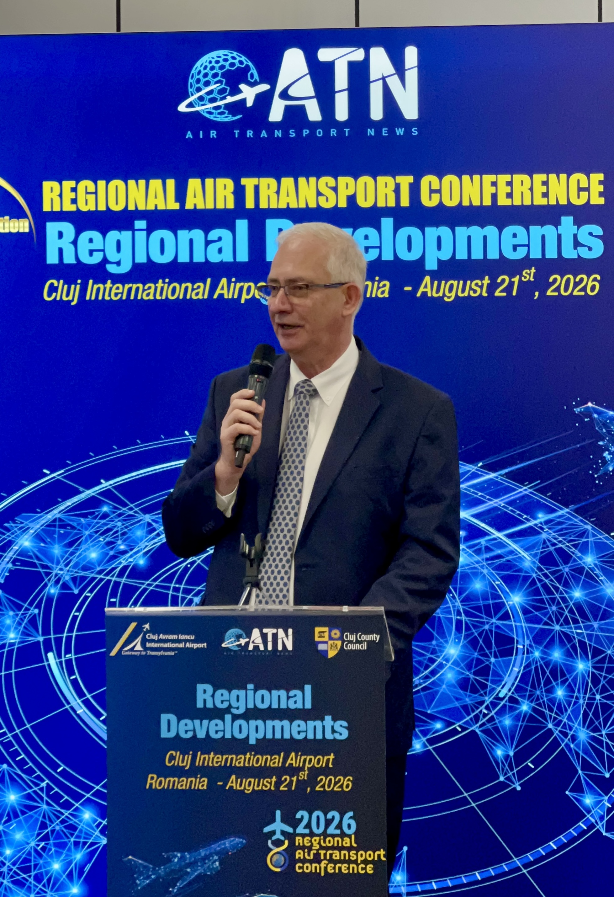 Directorul Aeroportului Internațional „Avram Iancu” Cluj, David Ciceo, la Regional Air Transport Conference: „Ne pregătim pentru 10 milioane de pasageri/an” | Foto: Sergiu Tămaș, monitorulcj.ro