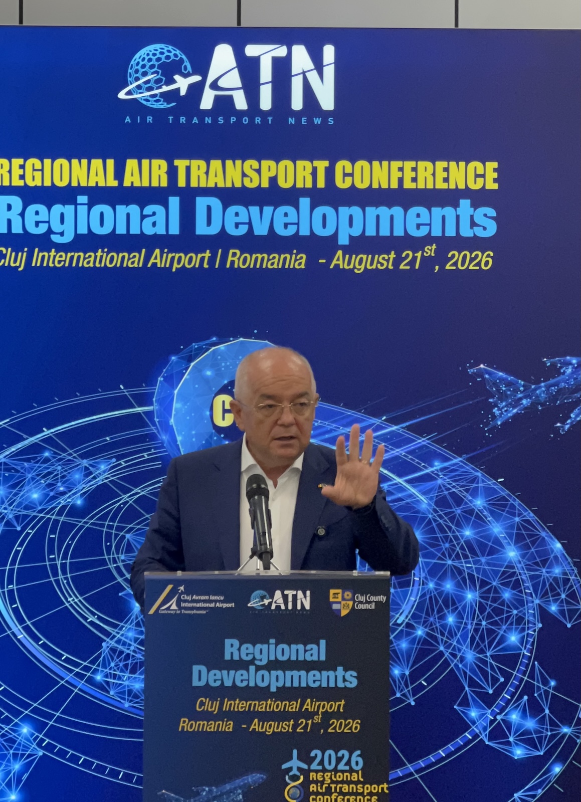 Emil Boc la Regional Air Transport Conference 2026 Este important ca un oraș precum Cluj-Napoca să aibă o conectivitatea bună oferită de aeroport | Foto: Sergiu Tămaș, monitorulcj.ro
