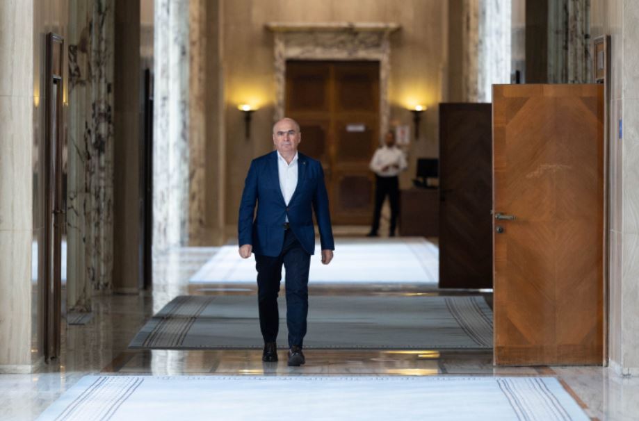 Comisia Europeană cere măsuri ferme pentru compensarea impactului fiscal prin noua lege a salarizării: Creșterea CASS la pensii, printre propunerile analizate|Foto: gov.ro