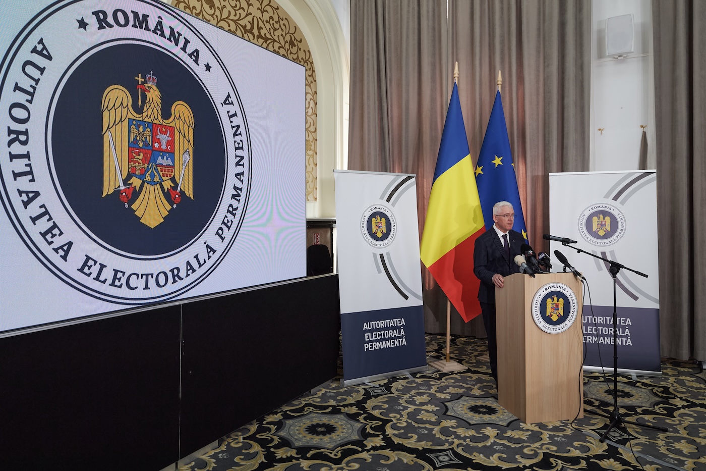 Autoritatea Electorală Permanentă are programate, miercuri, discuții cu reprezentanții partidelor neparlamentare pe marginea proiectului noii legi a partidelor politice.  | Foto: Codrin Unici / Inquam Photos