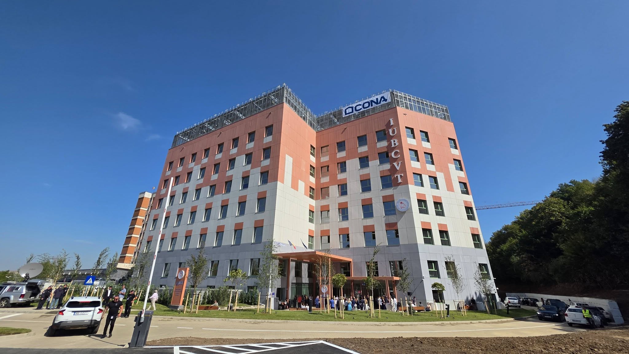 Noul Centru Chirurgical Cardiovascular al Institutului Inimii din Târgu Mureș, construit de compania sibiană CON-A, a fost inaugurat luni, 31 august 2026 | Foto: Mesagerul de Sibiu
