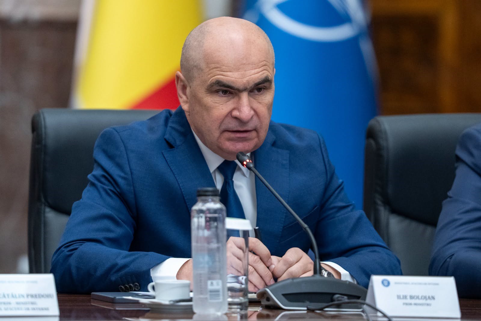 Bolojan, despre scăderea dramatică a consumului: „Ne apropie de echilibrul în care să consumăm ce producem, nu ceea ce împrumutăm”