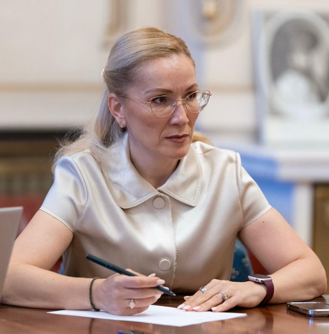 Ramona Bruynseels (AUR), despre elevii de clasa a IX-a fără manuale: „Ar trebui să avem grijă de cei care au rămas!”