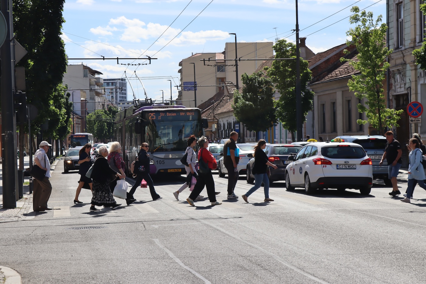 Românii nu mai vor continuarea crizei politice | Foto: monitorulcj.ro