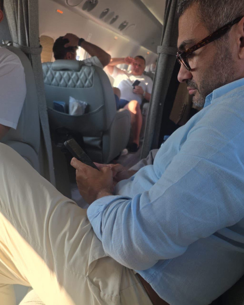 Florin Manole, fost ministru al Muncii din partea PSD, a confirmat că a participat, pe 8 iulie, la un zbor privat București–Mykonos, susținând că deplasarea a făcut parte dintr-o delegație organizată și finanțată de Camera de Comerț și Industrie a României. | Foto: Facebook USR Sector 1