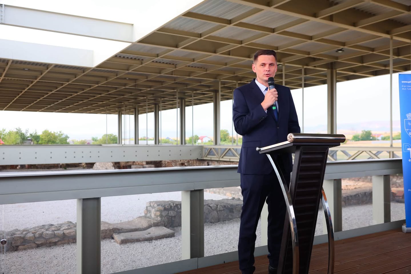 Mircea Abrudean, la inaugurarea Castrului roman de la Potaissa | Foto: Facebook Mircea Abrudean