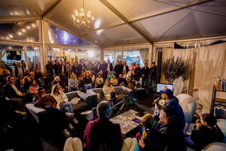 Festivalul Internațional de Carte Transilvania 2026: Zeci de evenimente și peste 150 de invitați în Piața Unirii|Foto: FICT