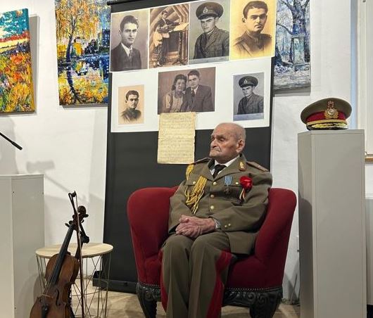 Clujeanul Iosif Rus, cel mai vârstnic român în viață: A luptat în Al Doilea Război Mondial și a fost avansat la gradul de general|Foto: Nicușor Dan - Facebook