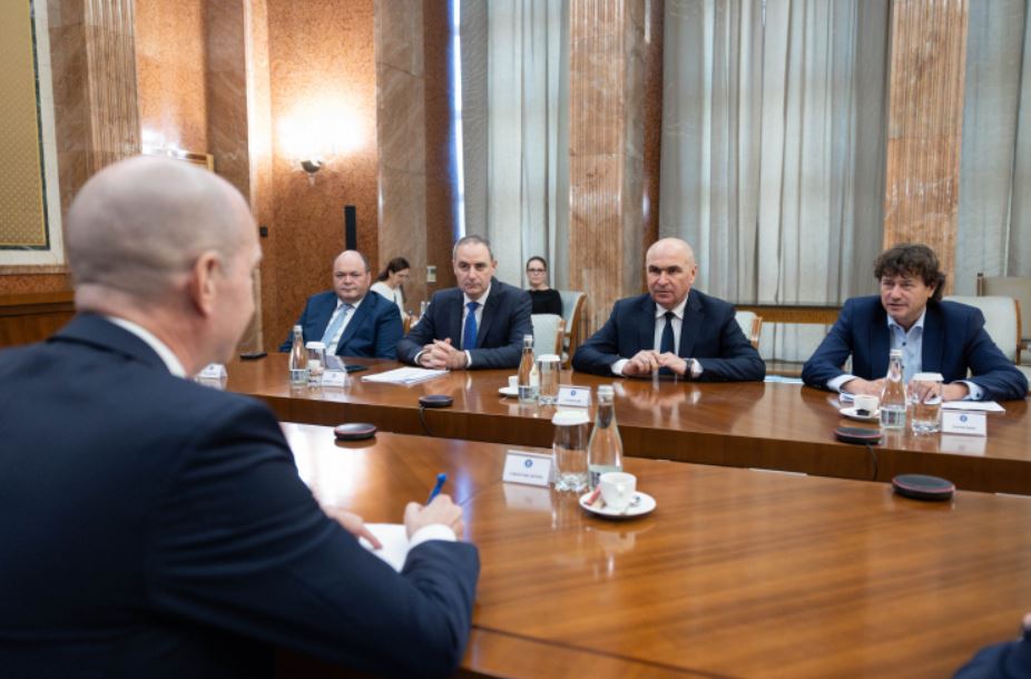 România încearcă să evite retrogradarea la „junk”. Bolojan, despre evaluarea ratingului de țară realizat de S&P: „Pentru menţinerea credibilităţii externe a țării, continuarea reformelor este esenţială”.|Foto: gov.ro