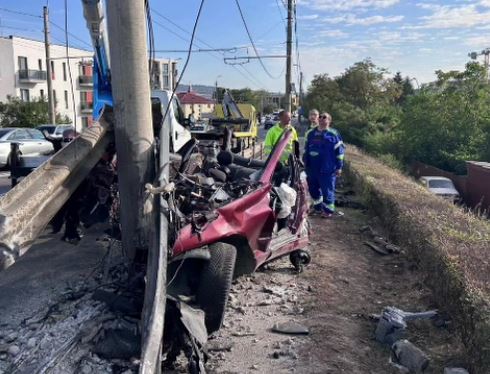 Imagini dramatice surprinse înainte de accidentul mortal din Someșeni. Emil Boc: „Viteza ucide! Nicio secundă câștigată nu valorează cât o viață”.|Sursa: Emil Boc - Facebook